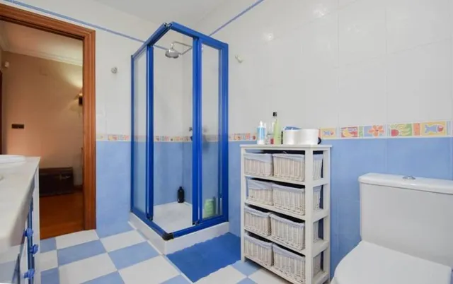 Chalet en venta en Maracena — 42