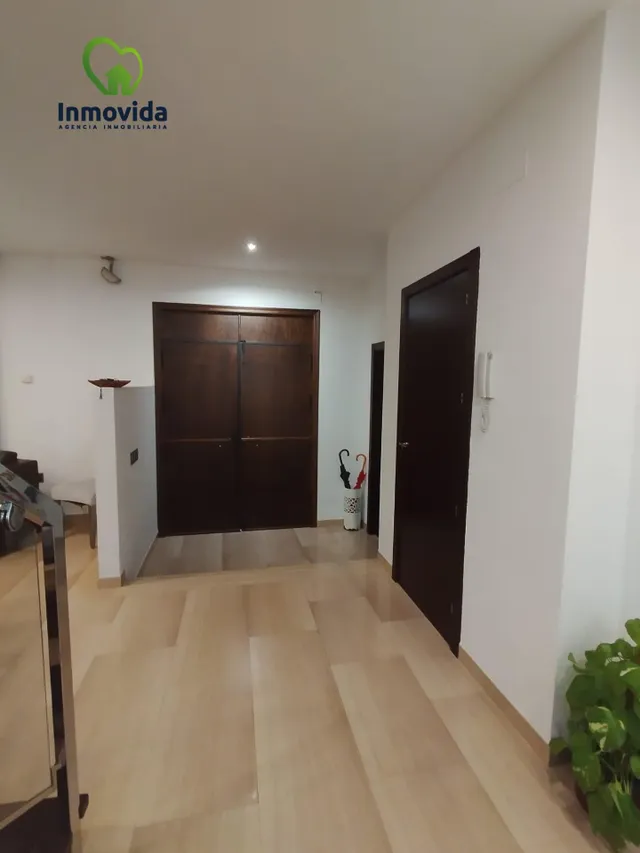Casa Reformada con Espacios Exteriores en Córdoba - €380,000 — 6