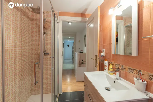 Exclusivo piso señorial con terraza en el Paseo del Salón (Cuesta de Escoriaza), con cochera y trastero. — 17