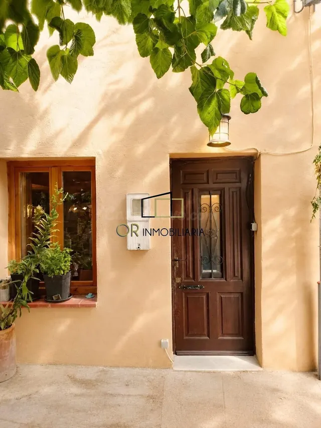 Casa a tres vientos con 4 habitaciones y parcela rústica de  - foto 3