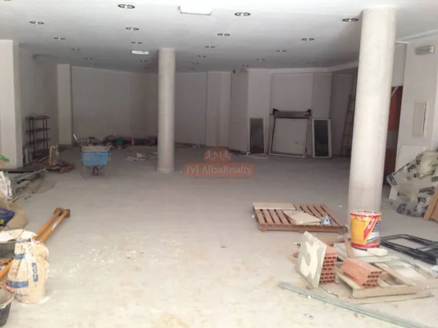SE ALQUILA LOCAL COMERCIAL ZONA BARRIO PILAR — 3