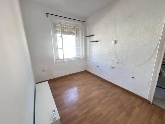 Luminoso piso de 2 habitaciones junto a Columela y San Francisco — 2