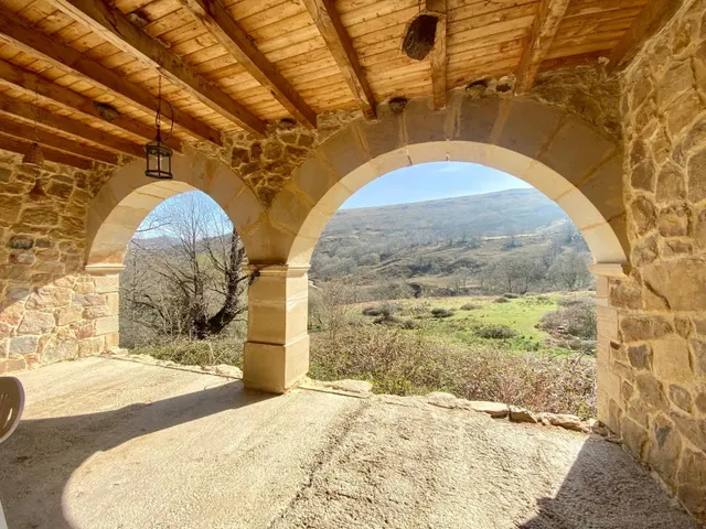 CASA DE PIEDRA EN PARQUE NATURAL RESERVA DEL SAJA — 15