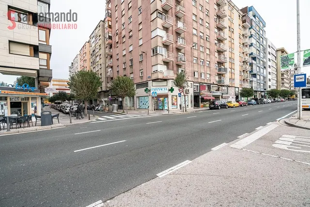 Local en venta en la zona Castilla Hermida