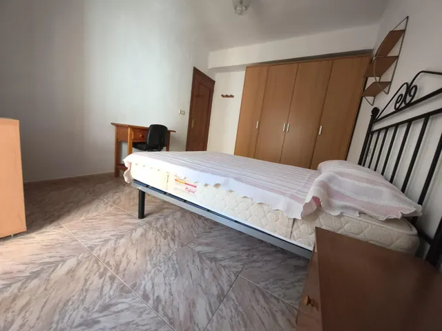 Última habitación libre para chica estudiante — 7