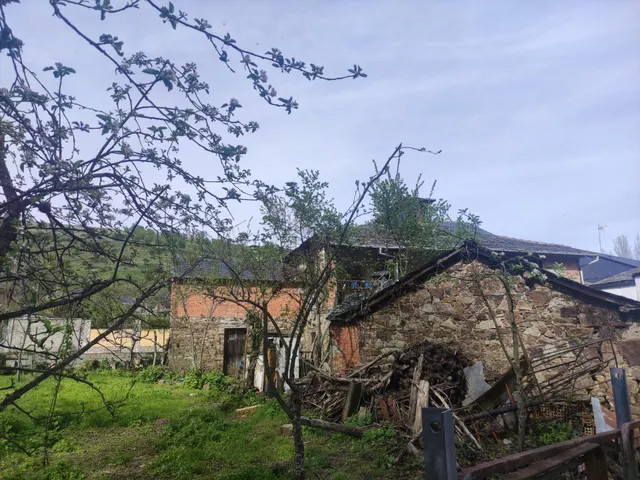 OPORTUNIDAD , CASA DE PIEDRA CON TERRENO A LADO DEL RIO EN SAN ESTEBAN DE VALDUEZA — 37