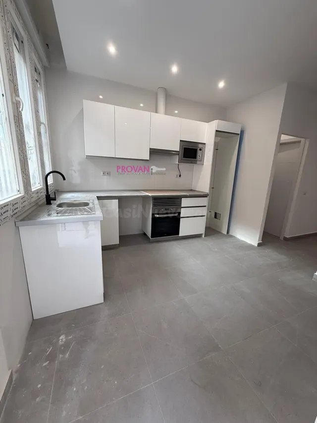 VIVIENDA A ESTRENAR - BAJO CON DOS AMPLIOS Y LUMINOSOS DORMI - foto 2