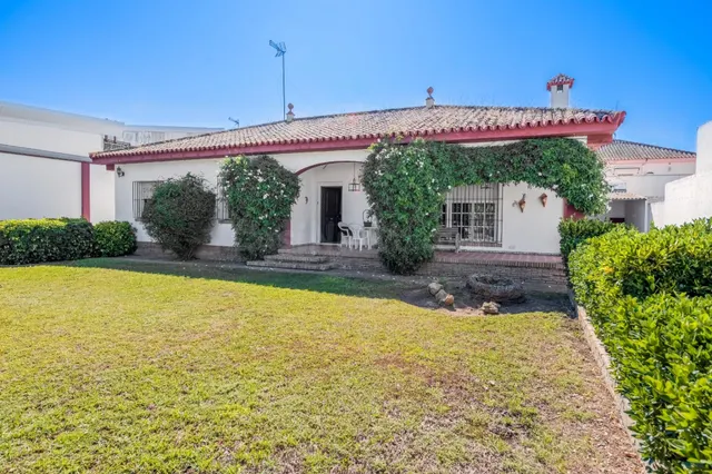 Chalet Independiente con piscina privada - foto 3