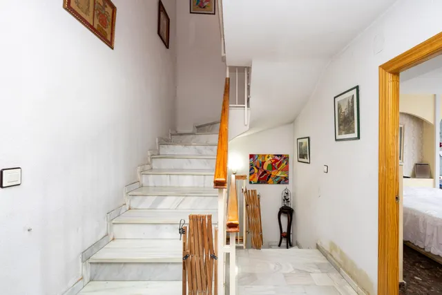 Exclusiva vivienda con gran terraza y múltiples posibilidades frente a Plaza José Zamora en Maracena. — 24