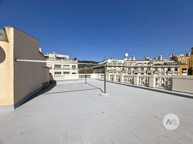 Amplio Piso en Sant Gervasi - La Bonanova, Ideal para Reformar — 47