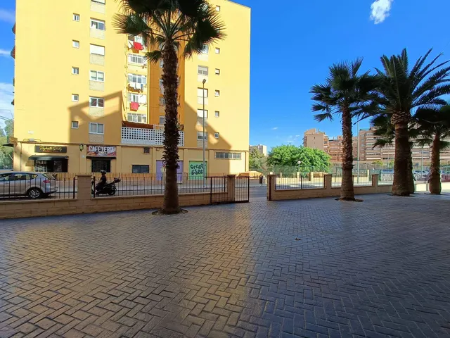 ¡Ideal para tu negocio! Alquiler de local luminoso en zona Princesa Mercedes — 16