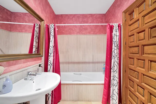EXCEPCIONAL VILLA EN VENTA EN UN ENTORNO TROPICAL — 19