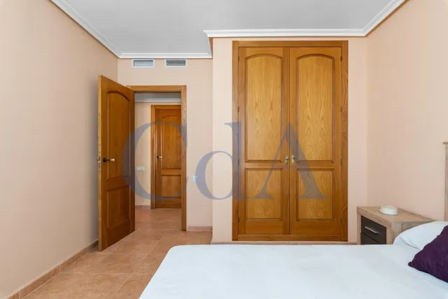 SE VENDE APARTAMENTO / ASCENSOR / TORREVIEJA / ALICANTE — 22