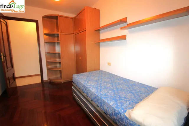 PISO DE 4 DORMITORIOS CERCA DEL CENTRO — 28
