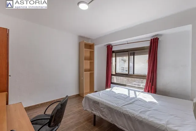 PISO JUNTO AVENIDA DE ANDALUCIA — 9