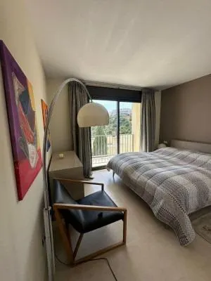 Deslumbrante Apartamento en Alto de los Monteros, Marbella — 20