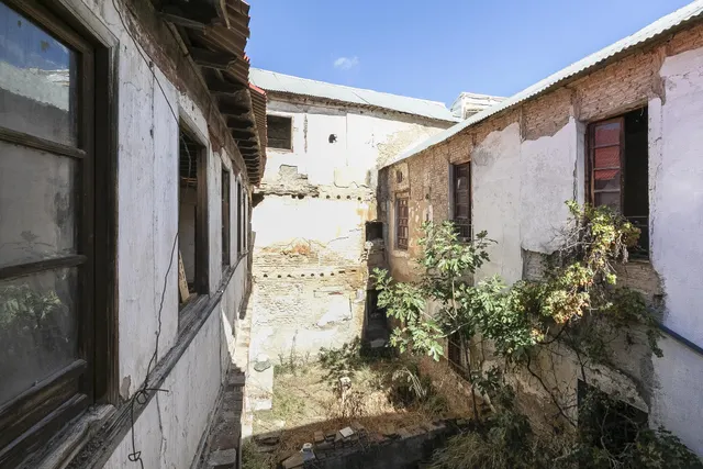 Edificio histórico junto a Plaza Larga, en el corazón del Albaicín (Granada) — 29