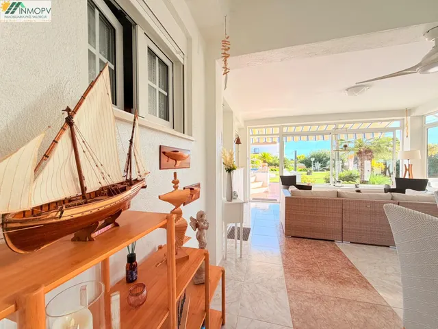 Singular chalet de 319m2 con 2.000 m2 de parcela, piscina y apartamento independiente en vistabella Vinaròs! — 20