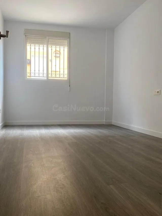 PISO EN MACAEL ( ALMERÍA ) CON EXCELENTE UBICACIÓN CON 3 DOR - foto 4