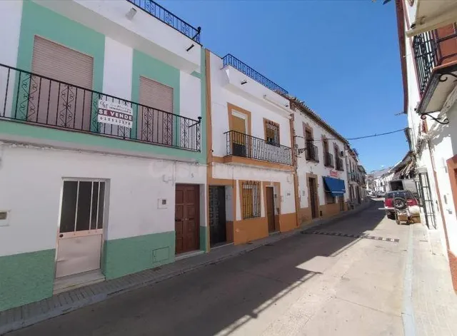 SE VENDE piso OKUPA en C Ramon Y Cajal 9 de Villafranca de C - foto 3