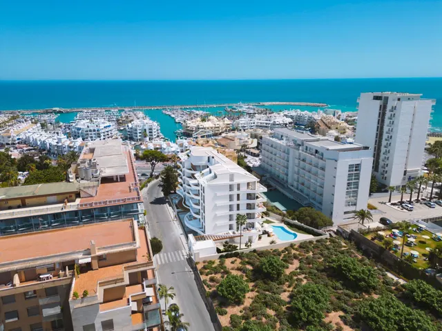 *** VIVIR DE LUJO JUNTO AL MAR. TU PUERTA AL PARAÍSO COSTERO DE PUERTO MARINA !!!. — 9