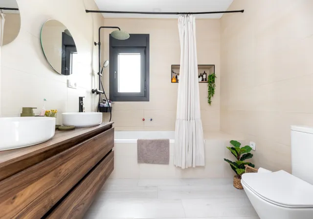 Bonita casa independiente de reestreno en zona residencial de la Zubia — 20