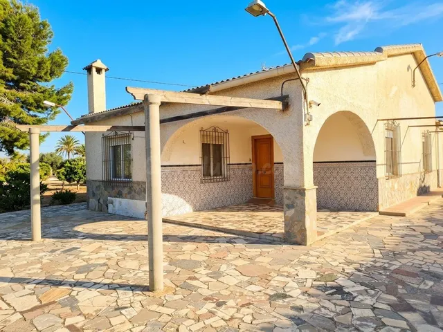 Casa de campo con terreno y almacen en Matola Elche - foto 2