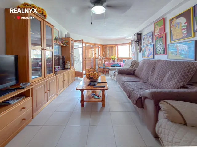 La Veleta! Acogedor apartamento exterior , con amplia terraza y vistas laterales al mar ubicación en urbanización exclusiva con piscina a 150 metros del mar — 9