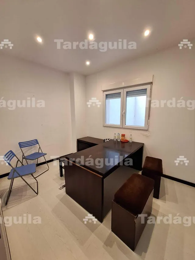LOCAL EN ALQUILER EN CALLE ARCO — 13