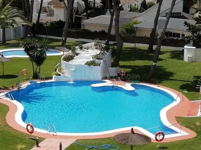 APARTAMENTO EN ALQUILER EN EL CENTRO COMERCIAL VISTAHERMOSA