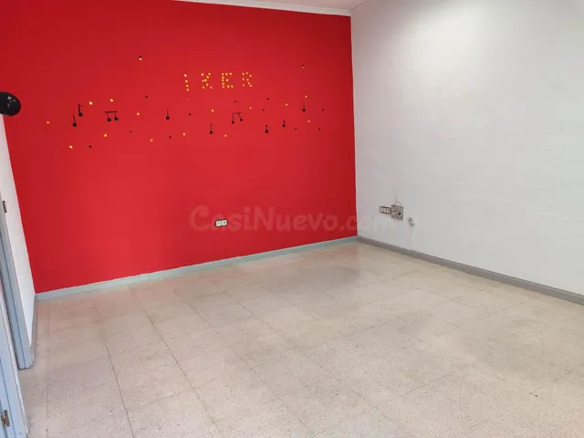 LOCAL ACONDICIONADO Y CENTRICO - foto 3
