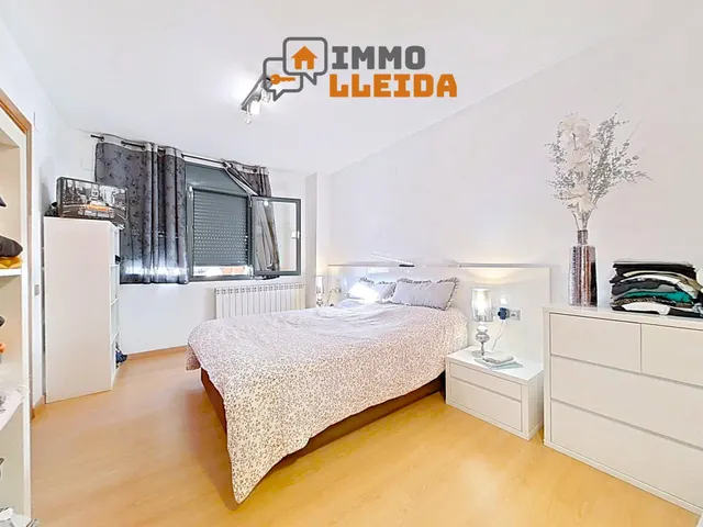 EXCLUSIVO Piso Parc de lAigua con gran terraza, parking y trastero — 11