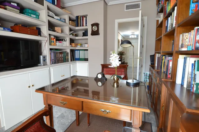 Espectacular piso de 5 habitaciones, garaje, terraza... junto Av. Aeropuerto y Vista Alegre!!! — 24