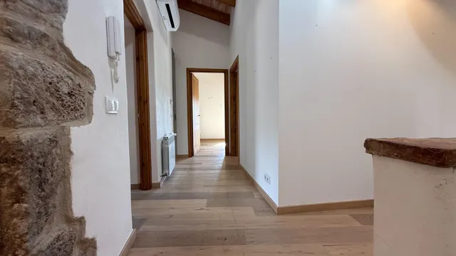 EXCLUSIVA CASA RÚSTICA CON JARDÍN, PISCINA Y VISTAS ABIERTAS — 16