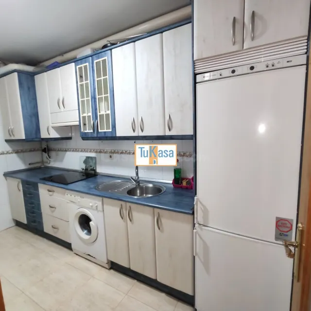 Piso en Venta Oportunidad como Inversión junto a plaza de to
