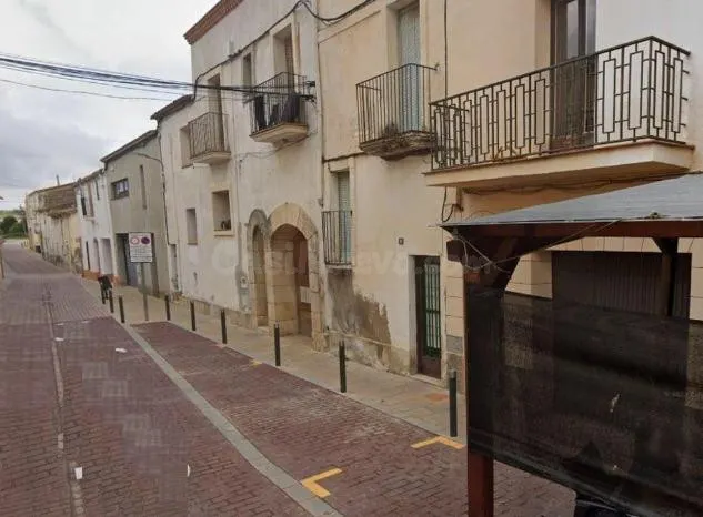 Casa unifamiliar en venta de 261 m2 en Puigdalber, Barcelona - foto 2