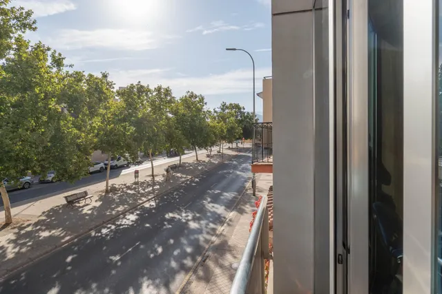 Edificio de 3 plantas destinado a oficinas junto a Centro Comercial Serrallo — 36