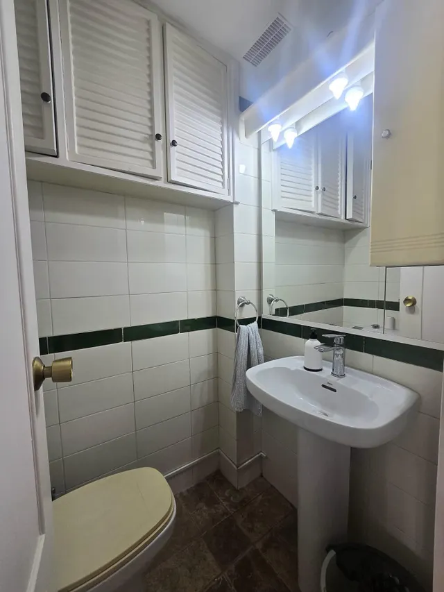 CASA ADOSADA DE 2 DORMITORIOS CON TERRAZAS, PISCINA Y GARAJE - foto 5