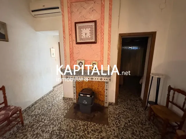 Casa en venta en Genovés, 5 habitaciones y terraza. — 14