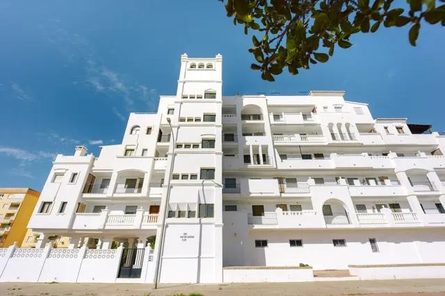 FANTASTICO PISO CON TERRAZA JUNTO AL MAR — 5