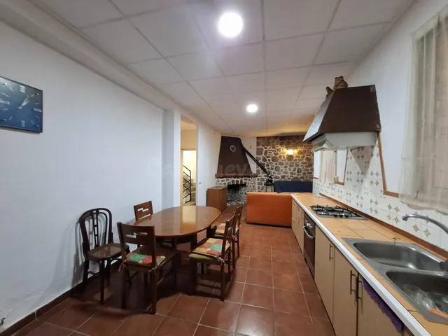 OPORTUNIDAD UNICA! CASA CON 3 VIVIENDAS INDEPENDIENTES EN CA - foto 3