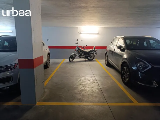 GRAN PISO EN ZONA AVENIDA ANDALUCIA CON 4 HABS ANTES 5 — 11