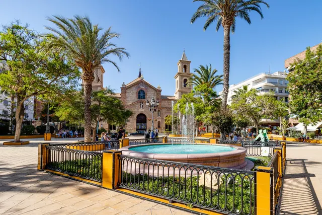 Ático con Piscina y Vistas Espectaculares en Torrevieja — 28