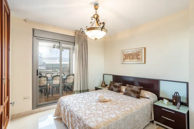 se vende piso cerca del centro comercial Miramar — 13