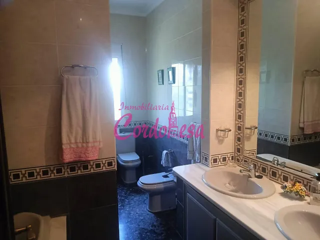 CASA EN CUEVAS BAJAS — 26