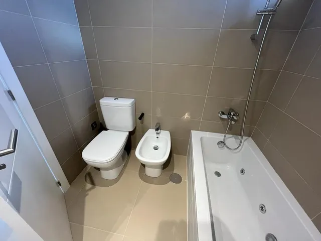 Se vende preciosos apartamento en Poniente con 2 dormitorios, 1 baño, parking y trastero — 13