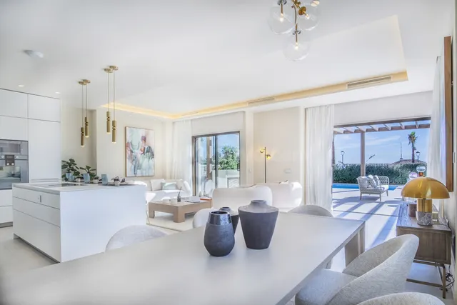Chalet 5 habitaciones 371m² en venta - Costa Del Sol - foto 4