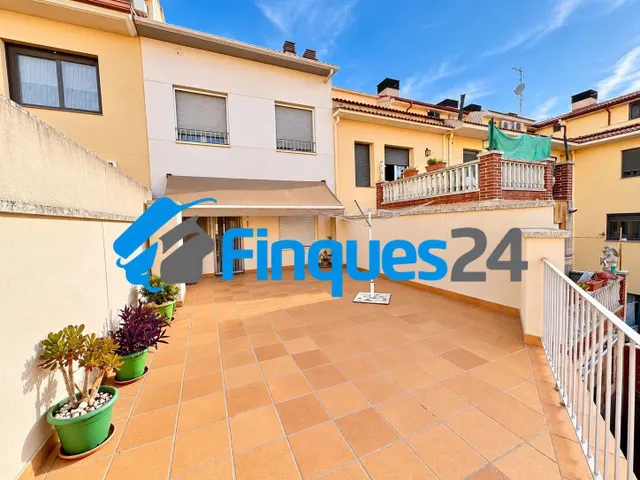 CHALET PAREADO EN VENTA EN SALLENT | 329.000 € — 7