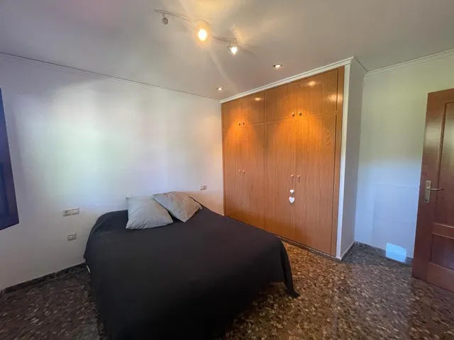 Ref 08595.- chalet muy grande en la calderona - naturaleza y servicios del pueblo. — 47