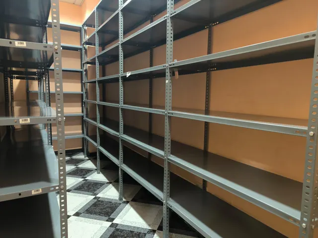 LOCAL COMERCIAL EN ZONA LLANILLA — 9